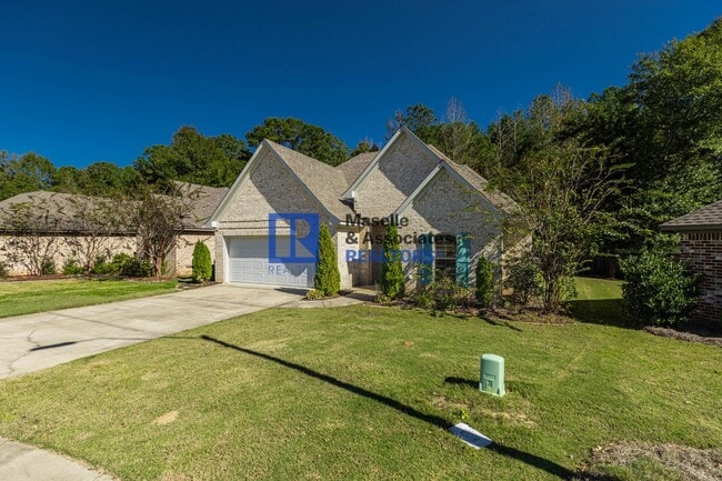 Foto del edificio - 3 Bed/2 Bath Home in Greenfield Station!!