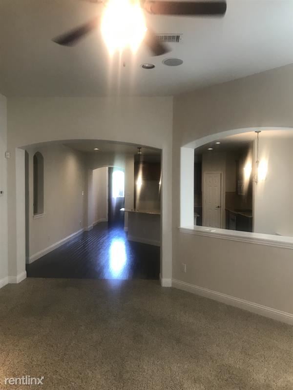 Foto del edificio - 4 br, 3.5 bath House - 6828 Swallow Ln UNIT