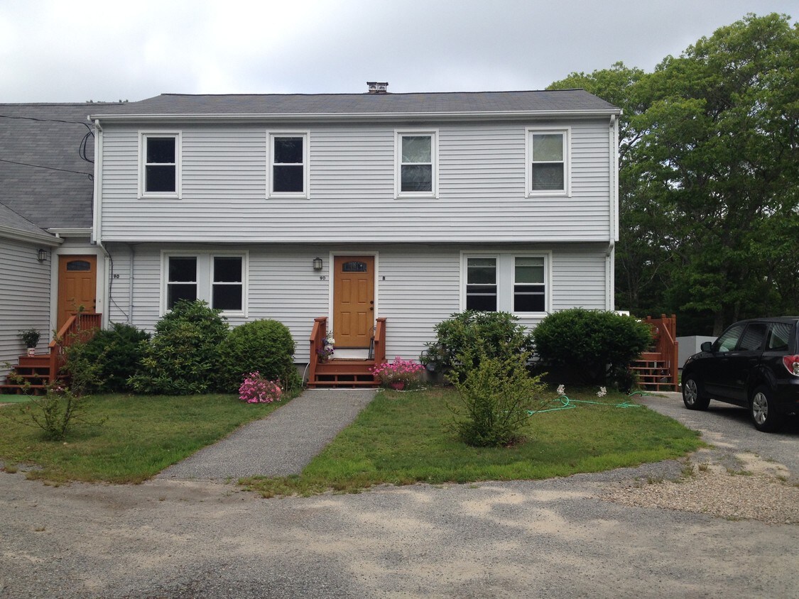 90 Waterhouse Rd, Bourne, MA 02532 Townhome Rentals in Bourne MA