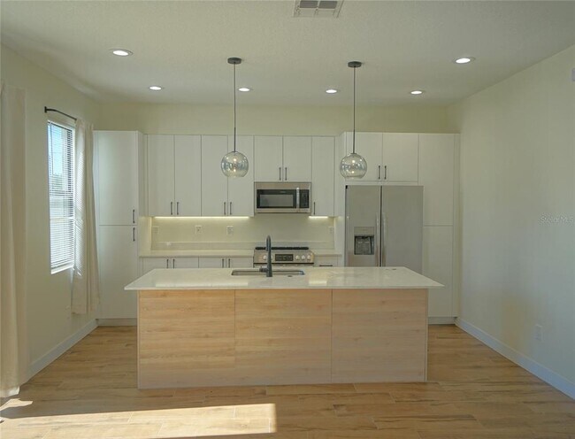 Foto del edificio - 4342 Villa Alina Ct