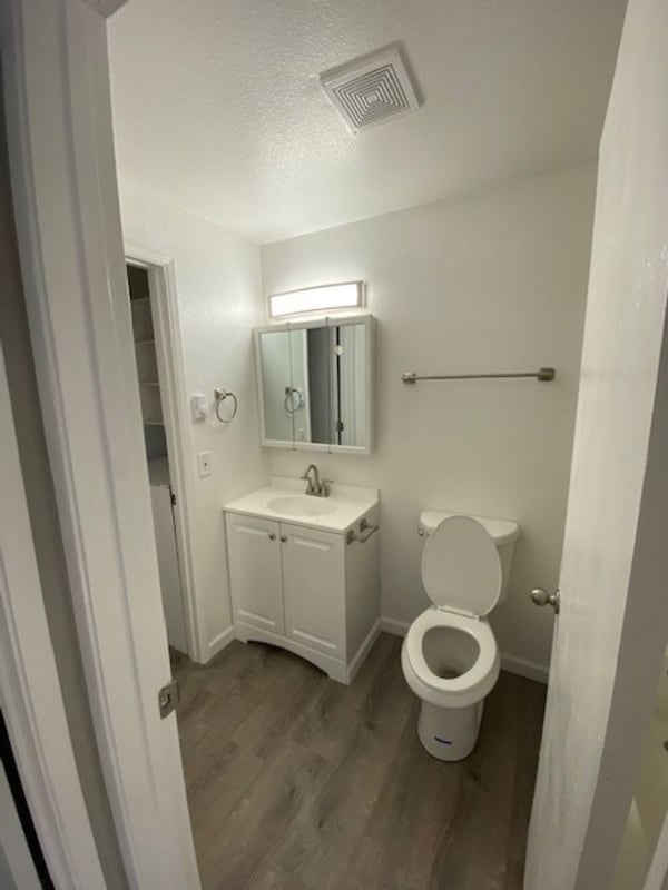 Foto del edificio - 122 Lilly Rd NE