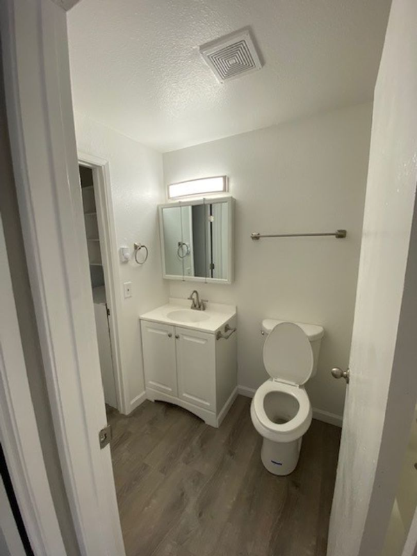 Foto del edificio - 122 Lilly Rd NE