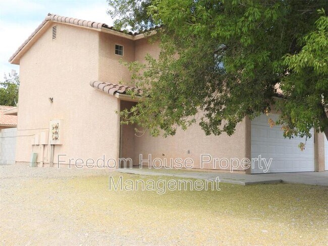 Foto del edificio - 910 Bourbon St