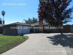 Building Photo - 204 Pereira Ave