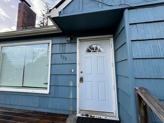 Building Photo - 3 Bedroom, 1 Bathroom in Toledo!