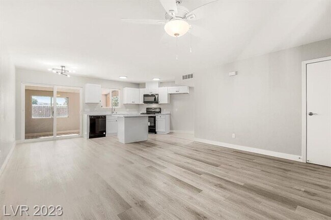 Building Photo - Completely renovated 3 bedroom 2 bath home...
