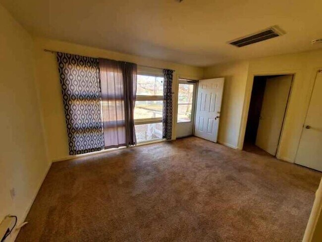 Building Photo - 6436 Dalebrook Dr