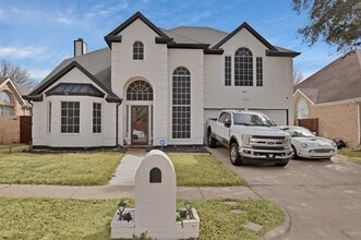 Building Photo - 5809 Gloucester Ct
