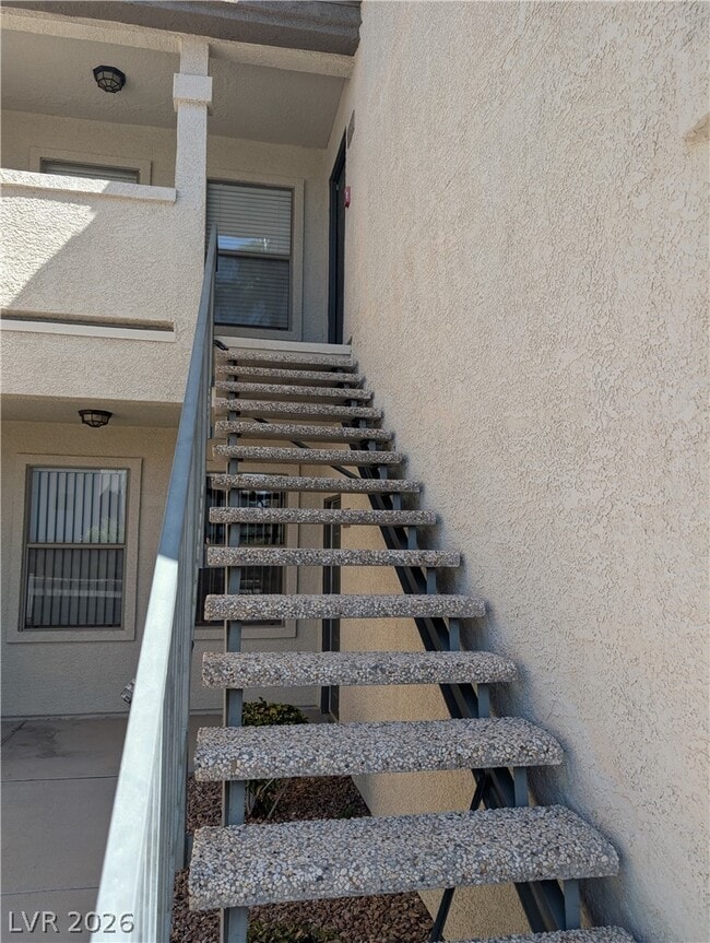 Building Photo - 8000 W Badura Ave