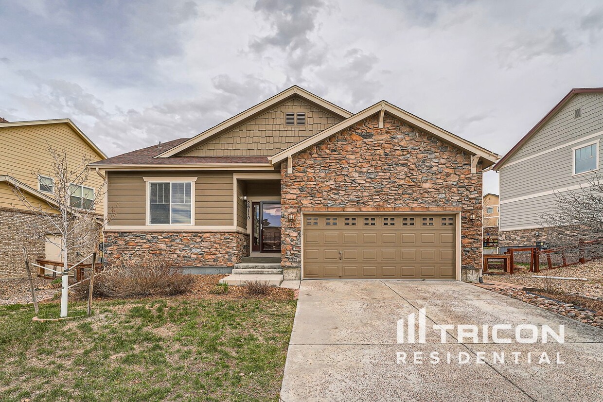 Primary Photo - 26110 E Davies Dr