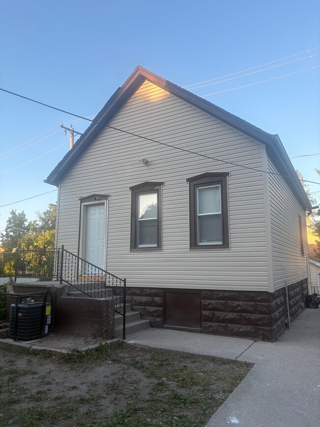 Building Photo - 420A N 29th St