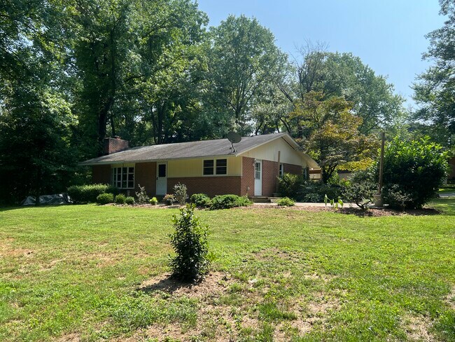 Foto del edificio - 7323 Pindell School Rd