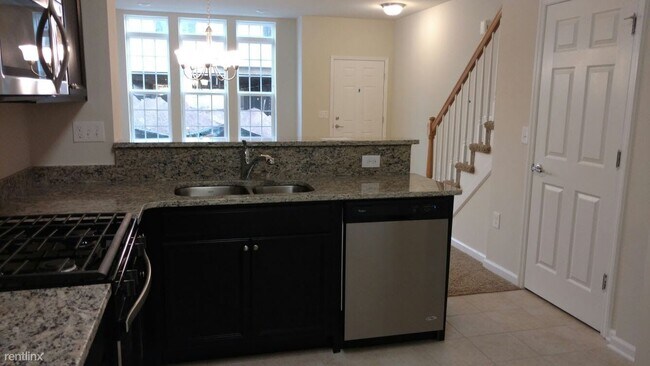 Foto del edificio - 2 br, 2 bath Townhome - 14 Iris Lane