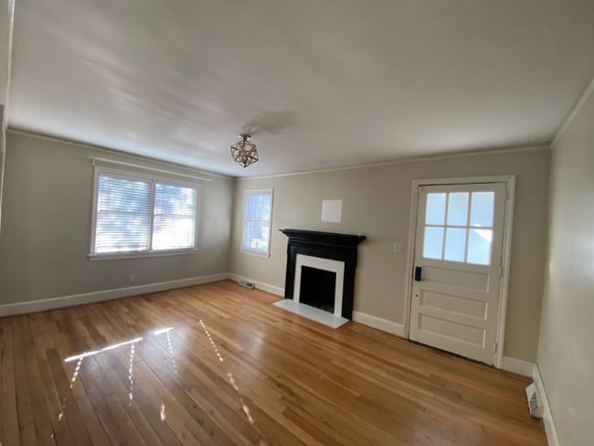 Building Photo - 2805 Burney Dr