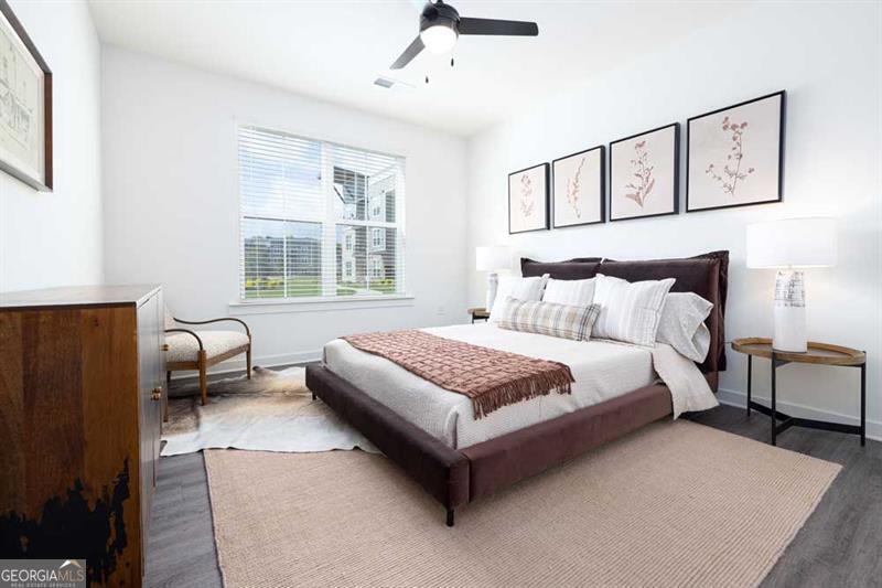 Primary Photo - 2023 W Iris Dr SE