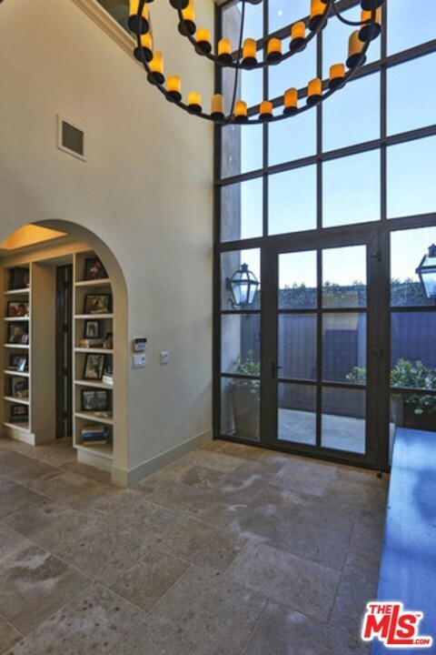 Building Photo - 27368 Escondido Beach Rd