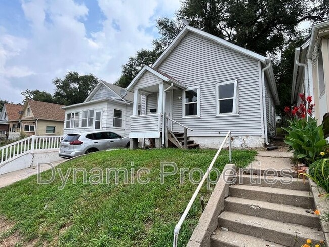 Building Photo - 2227 S 12th St