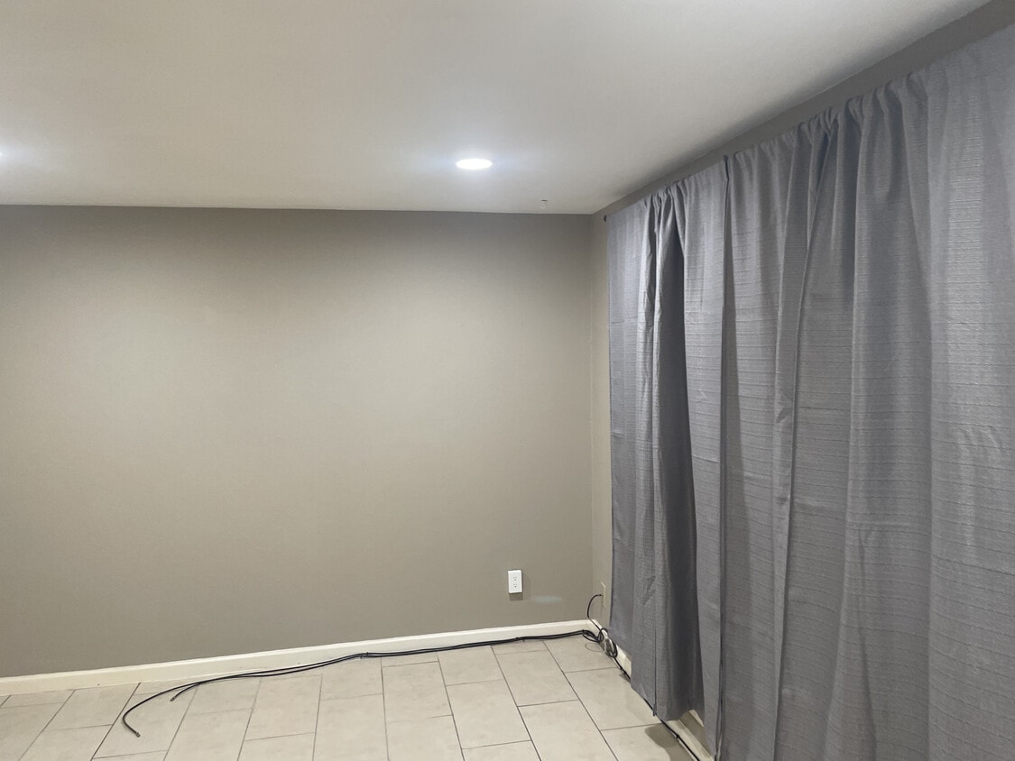 Foto principal - 7654 Bellerive Dr
