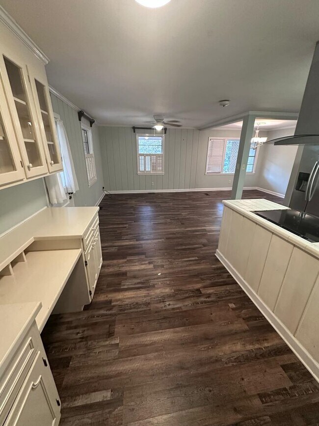 Building Photo - Pinehurst Subdivision!!!