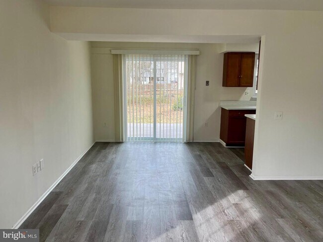 Foto del edificio - 702 Brandon Cir