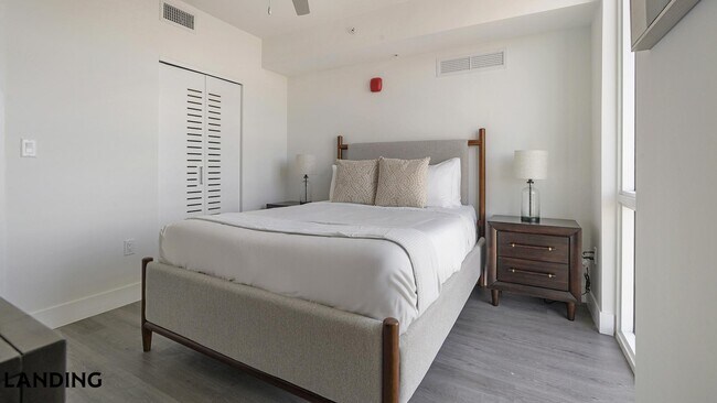 Foto del edificio - 1025 E 25th St