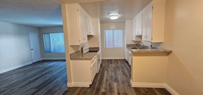 Building Photo - 7005-7009 Coldwater Canyon Apartments