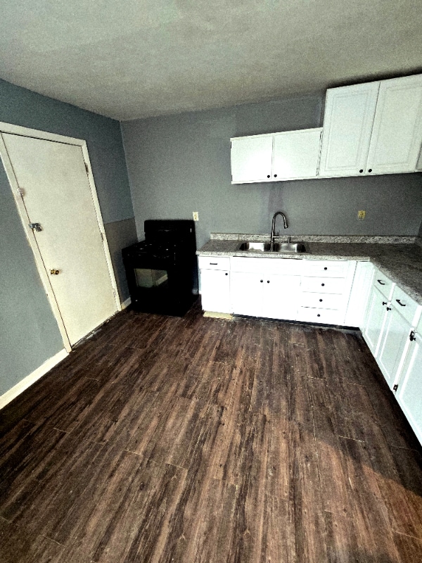 Building Photo - 21648 Gailine Ave