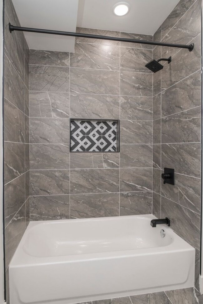 Foto del edificio - 3312 W Cumberland St