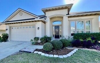 Building Photo - 33074 Sawgrass Parke Pl