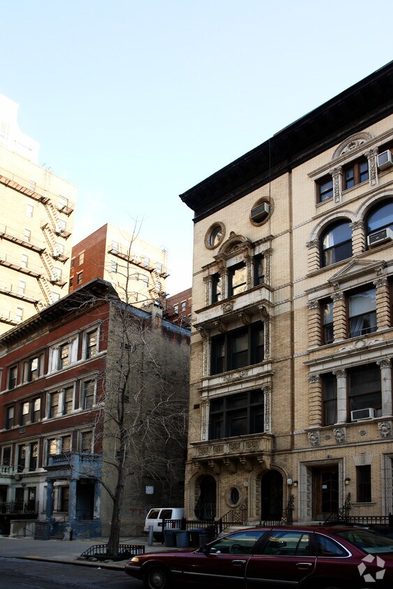 Foto del edificio - 343 W 71st St