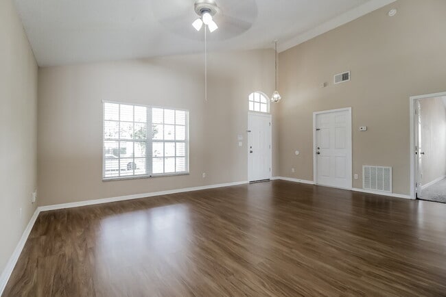 Foto del edificio - 4307 Boca Woods Dr