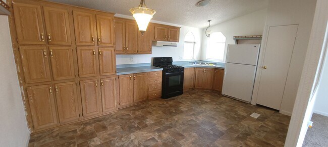 Foto del edificio - 3 Bedroom 2 Bathroom Fernley Home