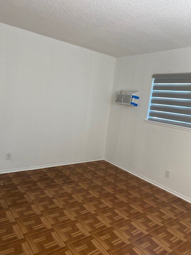 Foto del edificio - 12614 Renville St
