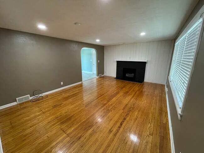 Foto del edificio - 309 48th St SW
