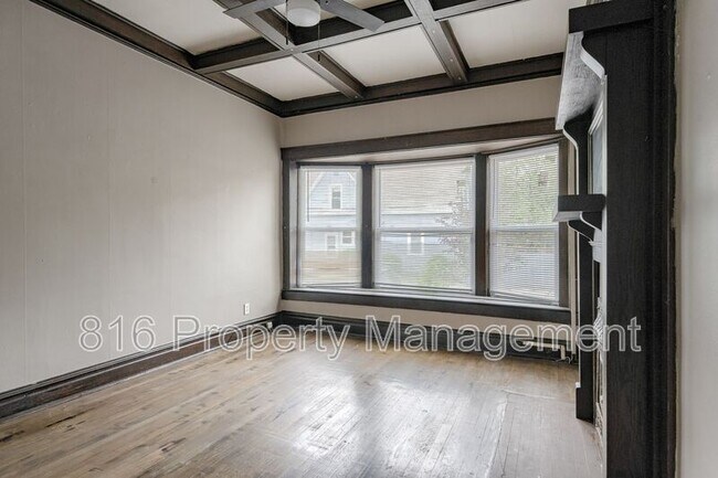 Foto del edificio - 3233 Charlotte St