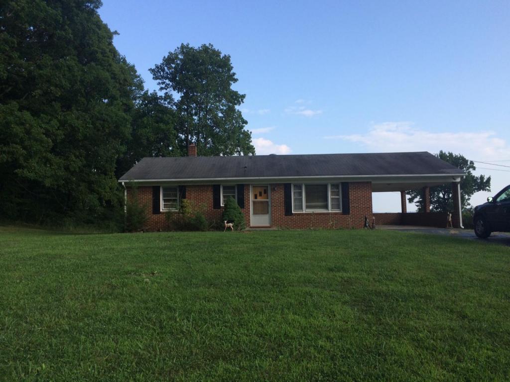 Primary Photo - 1490 Doe Run Rd