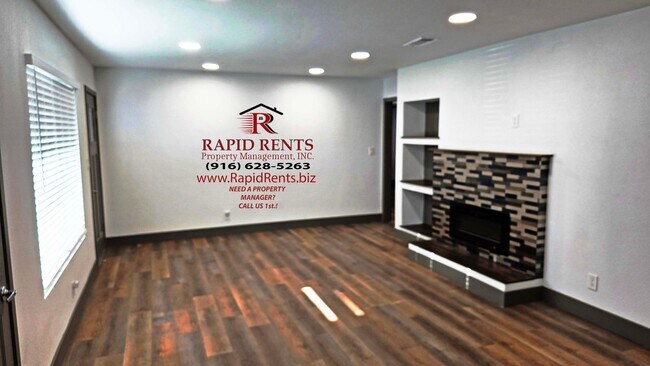 Building Photo - This Beautiful Home is in a family communi...