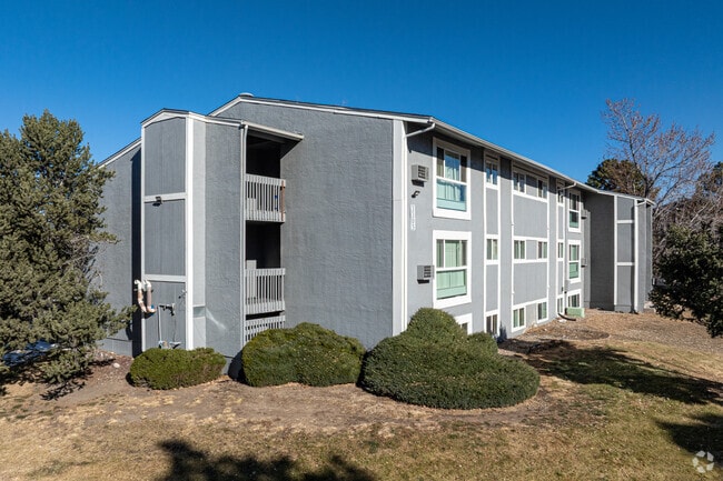 Building Photo - Greencrest Apartments