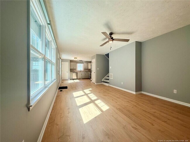 Foto del edificio - 6439 Applewhite Rd