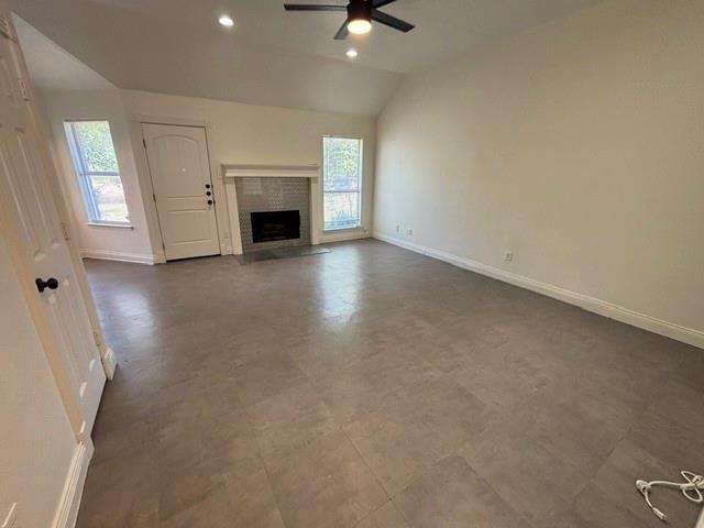 Foto del edificio - 517 Meadowcrest Dr