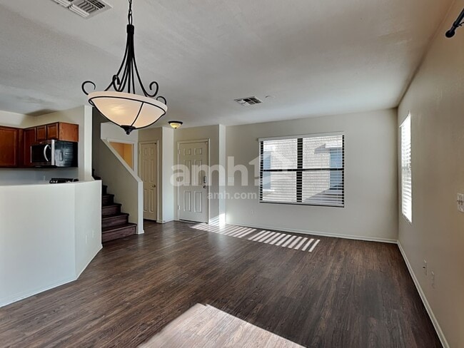 Building Photo - 9680 N 82nd Ln
