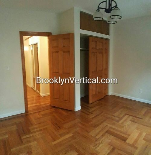 Foto del edificio - 3094 Brighton 5th St