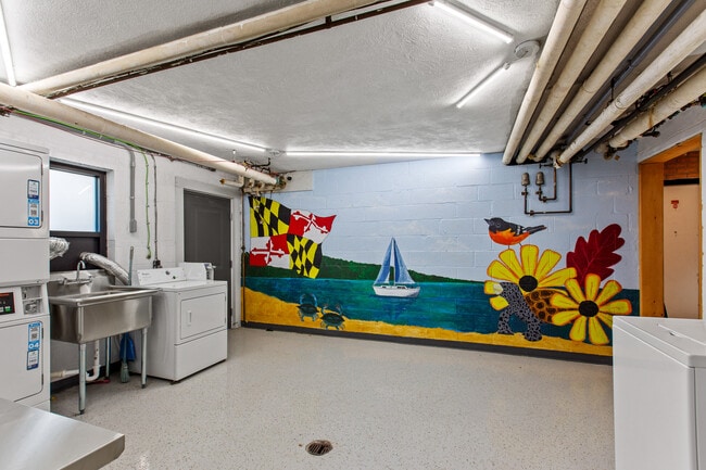 Building Photo - Seymour Apartments