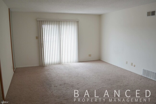 Building Photo - 1 br, 1 bath House - 2319 SW Briarwood Plz...