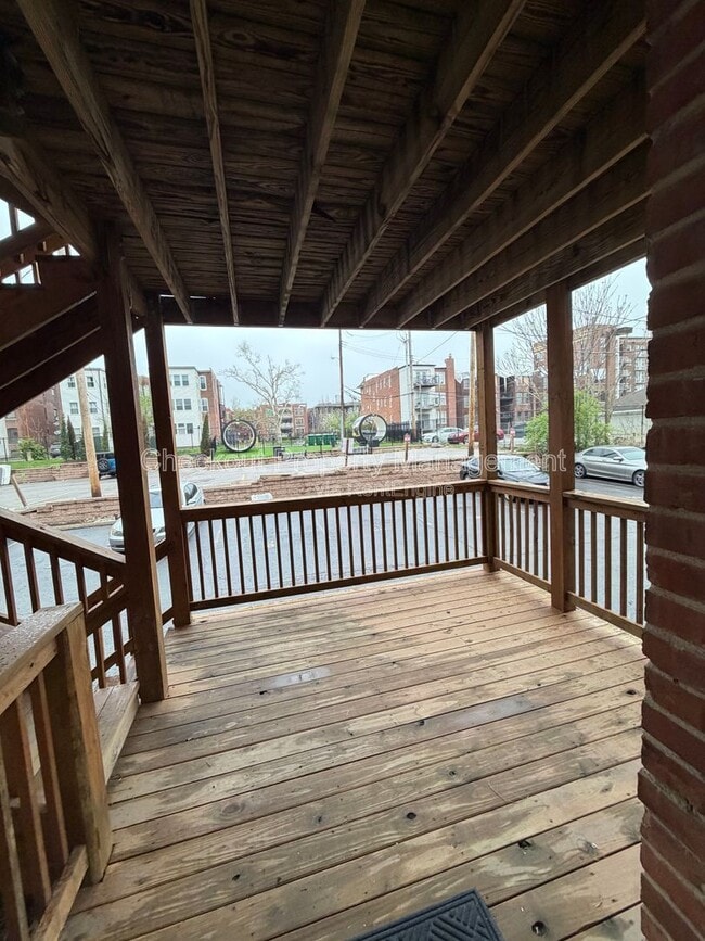 Building Photo - 5531 Pershing Ave