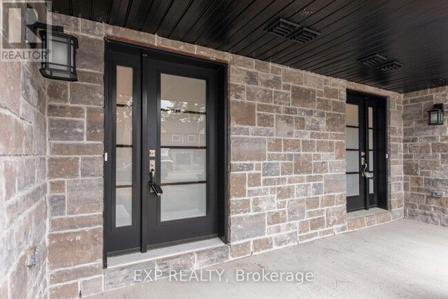Building Photo - 208 Dion Ave