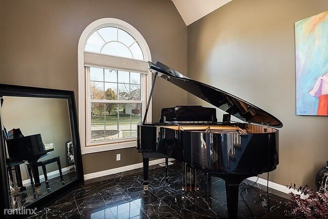 Foto del edificio - 4 br, 5 bath House - 1325 South 72nd Street