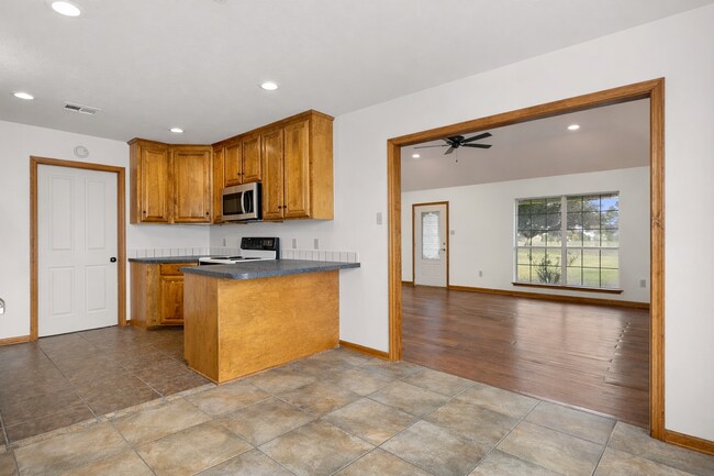 Foto del edificio - 4607 W Prien Lake Rd