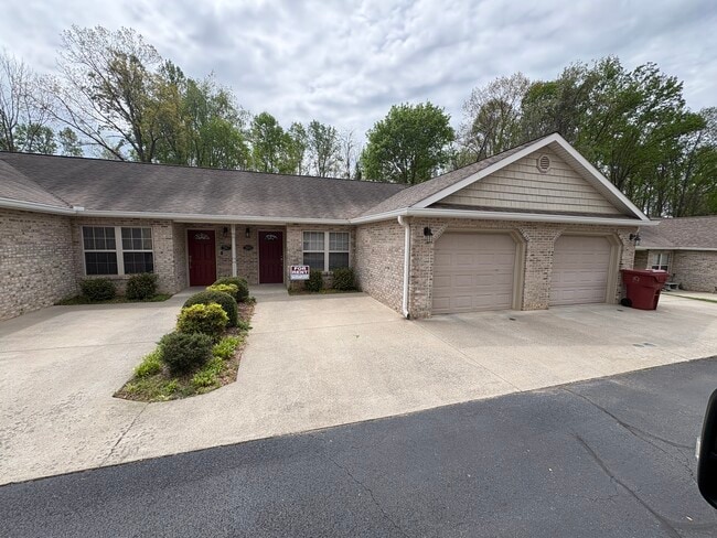 Building Photo - 163 Browns Rd