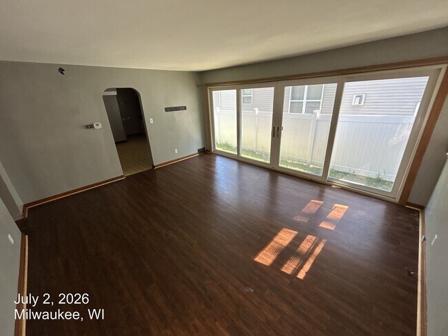 Foto del edificio - 4468 N 65th St